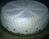 Foto del paso 4 de la receta: Bizcocho con mousse de chocolate, merengue y confites