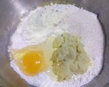 Foto langkah ke 3 dari resep Roti Kentang Coklat.