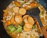 Foto langkah ke 4 dari resep Sapo Tahu Jamur Shimeji.