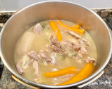 Foto del paso 4 de la receta: Caldo de gallina y pollo