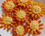 Hình bước làm 4 của món Bánh mặt trời