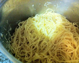 Foto del paso 1 de la receta: Espaguetis con salmón (sin nata)