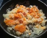 Foto del paso 2 de la receta: Espaguetis con salmón (sin nata)