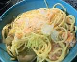 Foto del paso 3 de la receta: Espaguetis con salmón (sin nata)