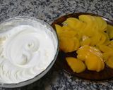 Foto del paso 6 de la receta: Tarta de duraznos con crema y caramelo