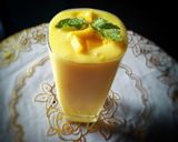 A picture of step 1 of Mango lassi..