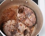 Hình bước làm 2 của món Cá ngừ kho cà chua, thơm