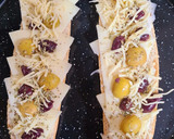 Foto del paso 2 de la receta: Panini con queso y aceitunas