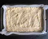 A picture of step 4 of Cherry Crumble Cake.