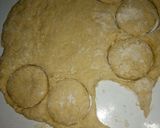 A picture of step 4 of Simple tea scones.