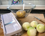 Foto del paso 2 de la receta: Tallarines frescos caseros con ricotta, cebolla caramelizada y trufa