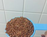 Hình bước làm 1 của món Trưa nay ăn (Cơm gạo lứt đỏ với hạt diêm mạch/gà xiên que sốt mayo) + Cà phê sữa đá