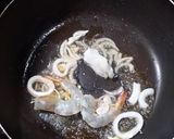 A picture of step 2 of Pad Thai with Mixed Proteins.