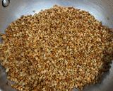 A picture of step 1 of Kollu Thogayal (Horsegram chutney).