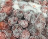 صورة لخطوة 2 من وصفة معجون الفراولة 🍓🍓🍓