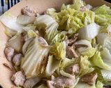 รูปขั้นตอนการทำที่ 2 ของ หมูผัดผักกาดขาว