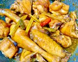 Hình bước làm 2 của món Gà Kho Sả Ớt