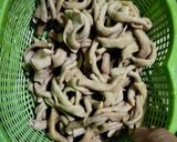 Foto langkah ke 1 dari resep Tumis Usus Ayam.