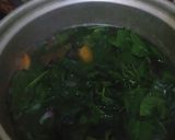 Foto langkah ke 3 dari resep Sayur Bening Bayam Wortel.