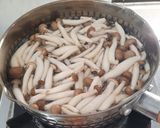 Foto langkah ke 3 dari resep Tumis Jamur Shimeji.
