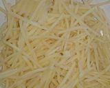 Foto langkah ke 2 dari resep Stik kentang crispy.