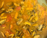 Foto del paso 5 de la receta: Arroz con mejillones y su socarrat
