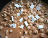 A picture of step 14 of Panee rMakhana, grapes raita, rajgiri halwa and farari bhakhri.