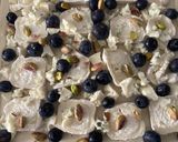 Foto del paso 4 de la receta: Hojaldre de Queso de Cabra, Roquefort y Arándanos con Crunch de Pistachos !!!!