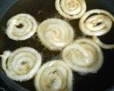 A picture of step 3 of Crispy Semolina Jalebi.