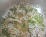 Foto del paso 2 de la receta: Arroz caldoso con bacalao, alcachofas y habas