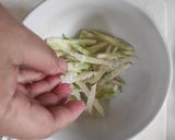Foto langkah ke 4 dari resep Bibim Guksu Fusion.