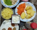 A picture of step 1 of Vegetable, Chicken and Macaroni Kabab.