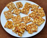 ચીકી(Chikki Recipe in Gujarati) રેસીપી સ્ટેપ5ફોટો