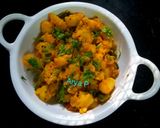 आलू प्याज़ की सूखी सब्जी(aloo pyaz ki sabzi recipe in hindi) रेसिपी चरण 3 फोटो