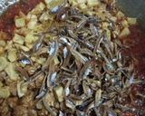 Foto langkah ke 4 dari resep Teri sambel tempe dan kentang.
