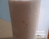 Foto del paso 1 de la receta: Licuado fit banana y frutilla sin huevo
