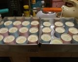 Foto langkah ke 5 dari resep Muffin Putih Telur Keju.