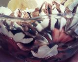 صورة لخطوة 4 من وصفة تحلية بنينة تدوخ هههه 😋😋 بالفراولة