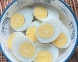Gambar langkah 5 resipi Telur Rebus Air Asam.