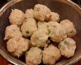 รูปขั้นตอนการทำที่ 4 ของ สูตรลูกชิ้นกุ้งเด้ง(Shrimp ball)