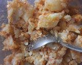 A picture of step 1 of Cheesy potato stuffed Capsicums.