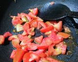 A picture of step 2 of Khatti meethi tomato chutney.