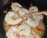 Foto langkah ke 3 dari resep Udang Saus Tiram Pedas Manis.