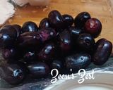 A picture of step 1 of Jamun Raita.