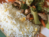 Verdura salteada con Pollo y Arroz🥕🥦🍲