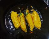 A picture of step 4 of Uggani with mirpakaya bajji.