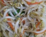 Foto langkah ke 4 dari resep Touge cah bawang putih.