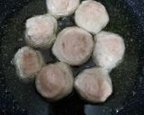 Foto langkah ke 4 dari resep Bakso goreng.