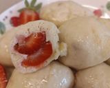 Фото кроку 2 до Вареники на пару з полуницею 🍓.