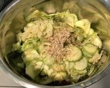 Une image de l'étape 9 de Gratin de courgettes blanches aux poivrons rouges et bouillon de bœuf.